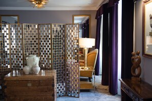 Signature Suite | Egyptian cotton sheets, premium bedding, in-room safe, desk