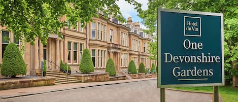 Bagian depan properti