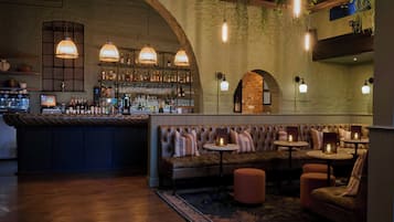 بار (في المنشاة)