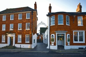Exterior - Hotel du Vin & Bistro Henley-on-Thames (Henley-on-Thames)