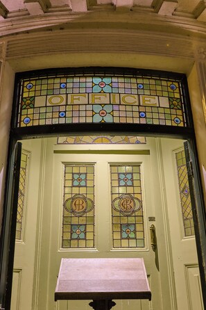 Perincian bahagian luar