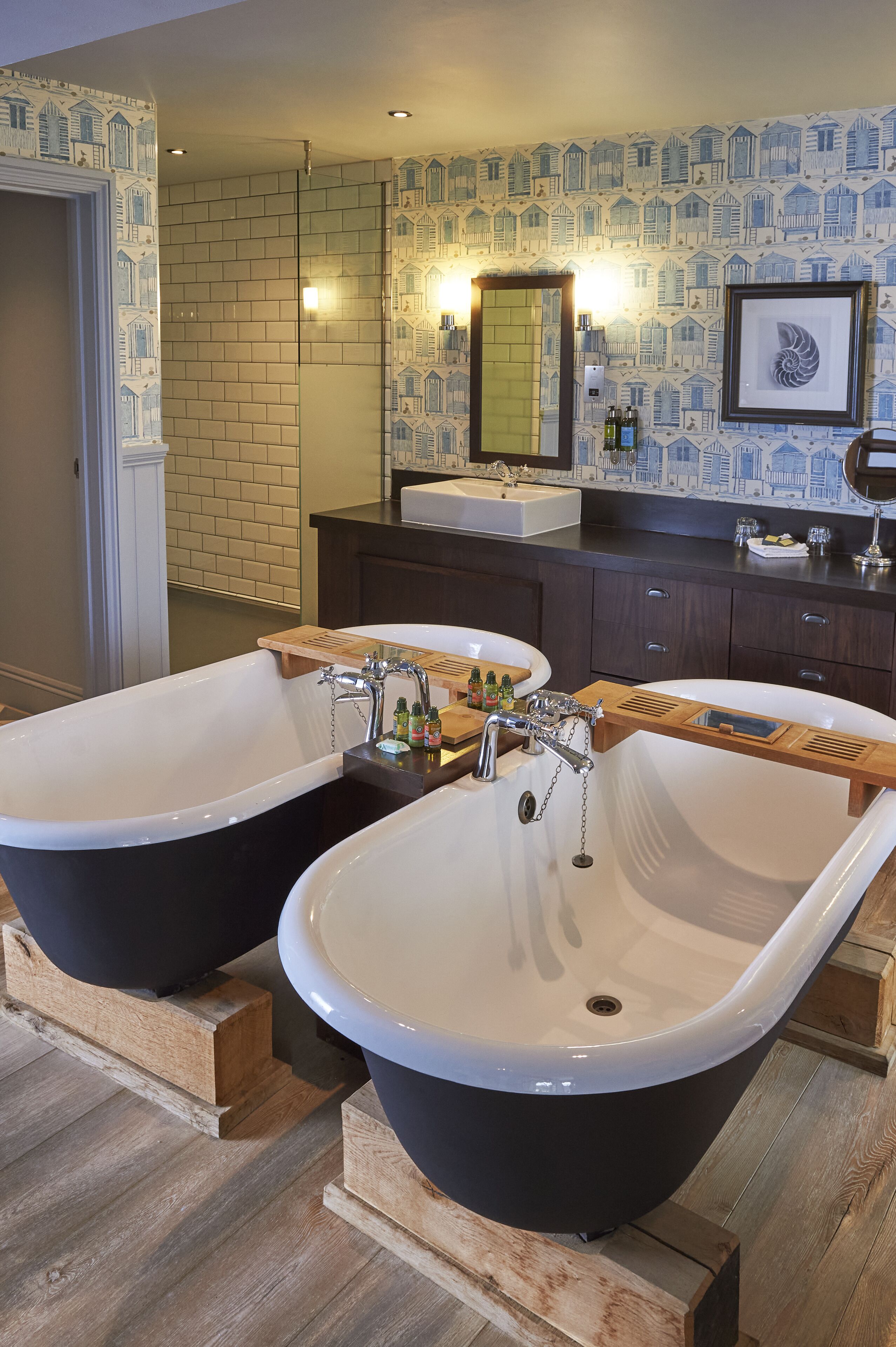 signature suite | egyptian cotton sheets, premium bedding, desk, blackout curtains