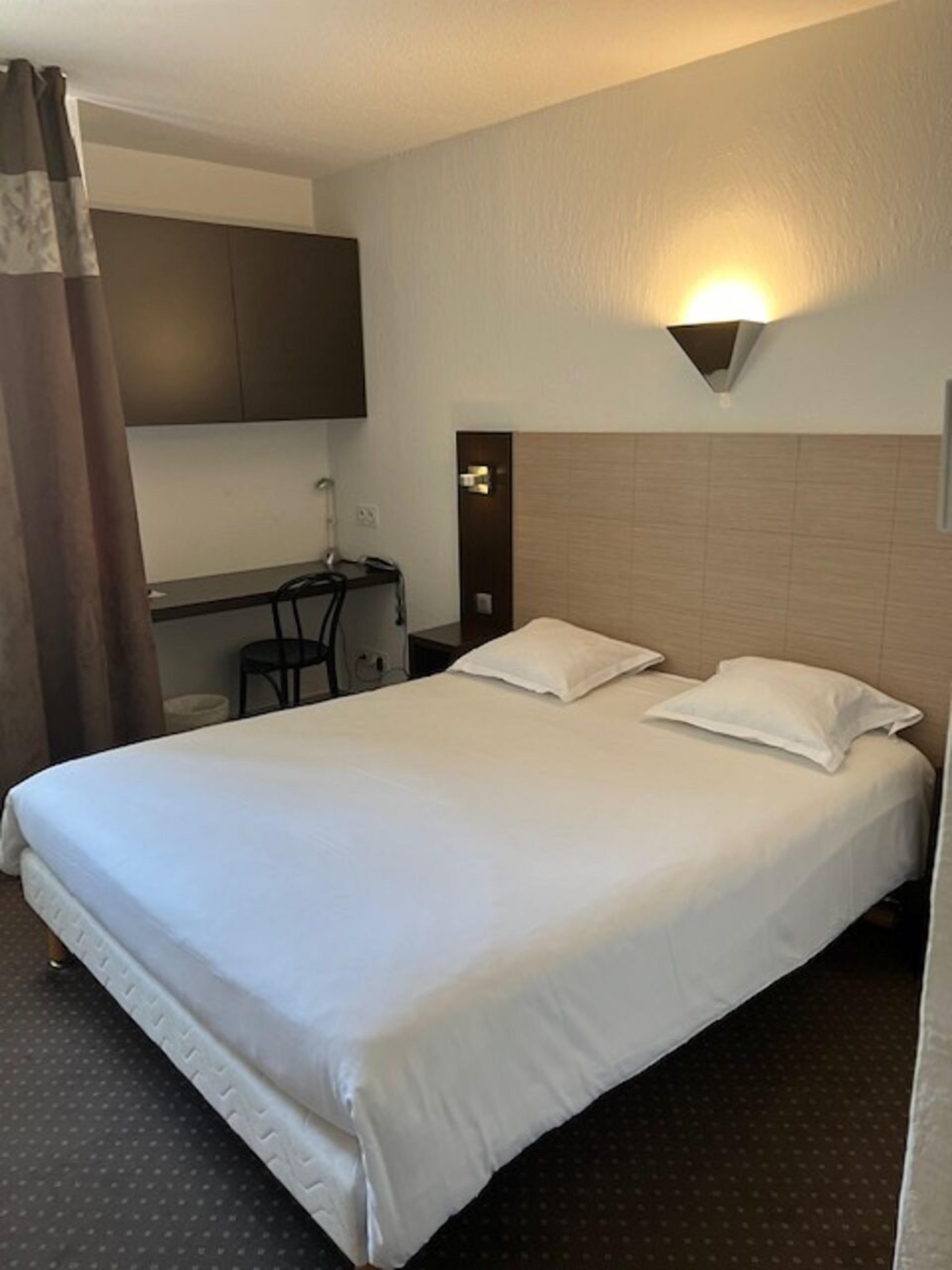 单人房 | 办公桌、隔音、免费婴儿床、折叠床/加床（额外收费）