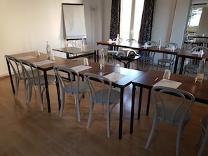 Meeting facility