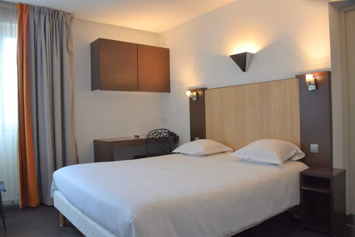 Chambre Double | Bureau, chambres insonorisées, lits bébé (gratuits)