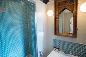 Free toiletries, hair dryer, towels, soap