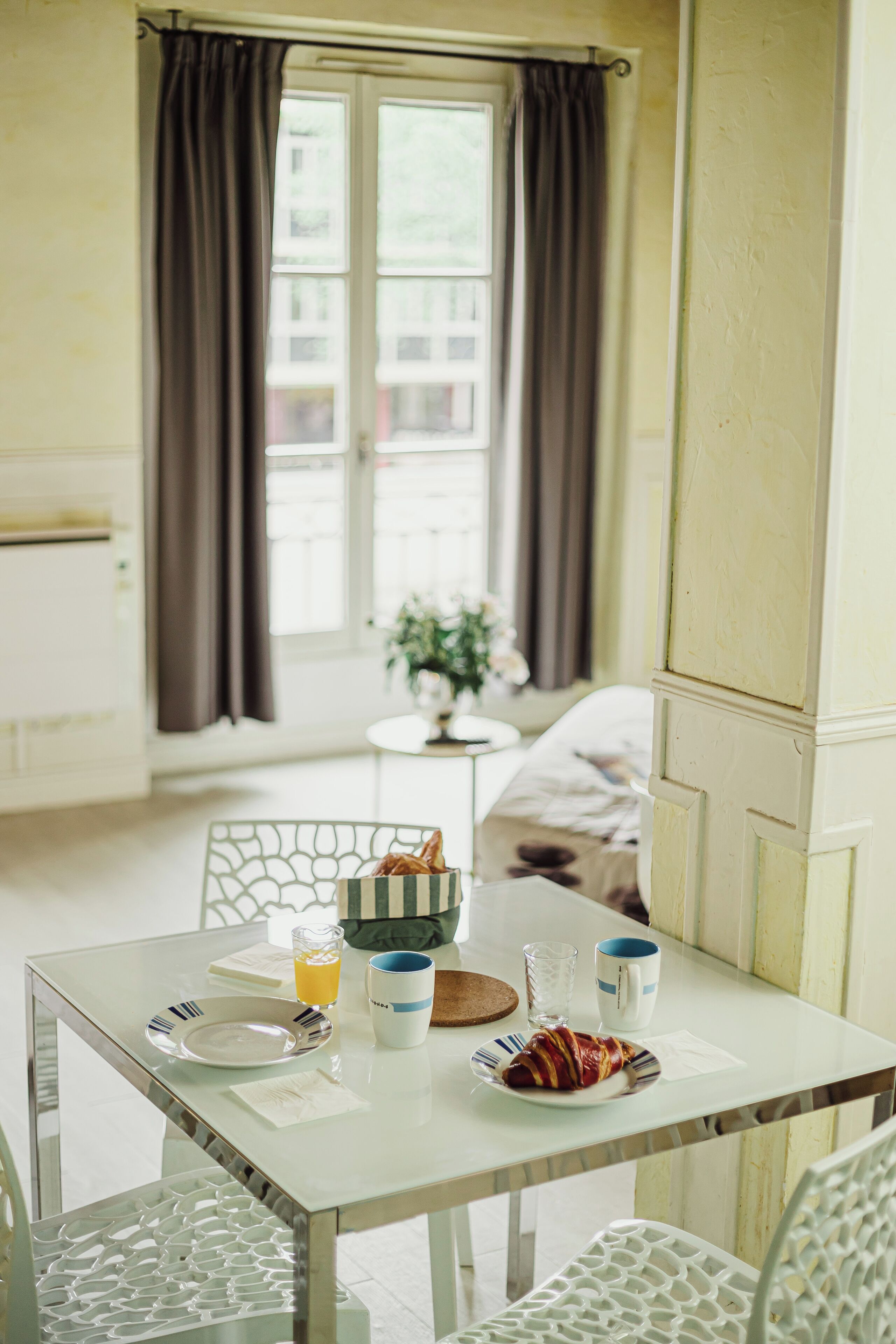 Studio (For Four) | In-room dining