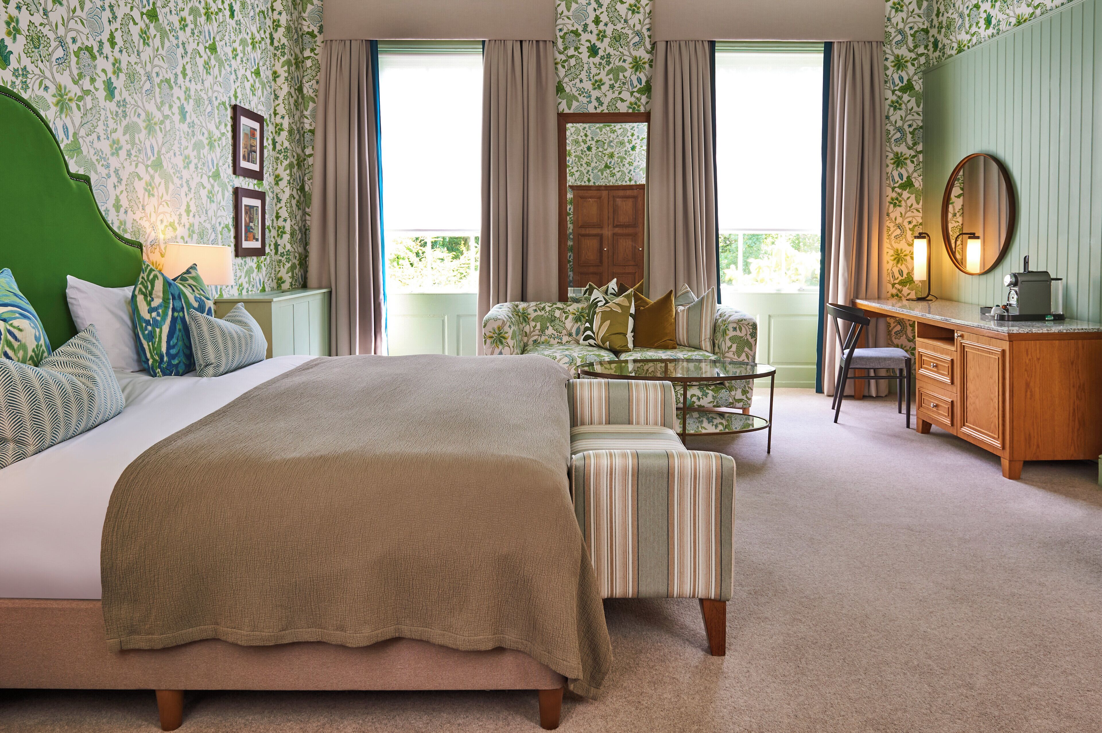 deluxe room | egyptian cotton sheets, premium bedding, desk, blackout curtains