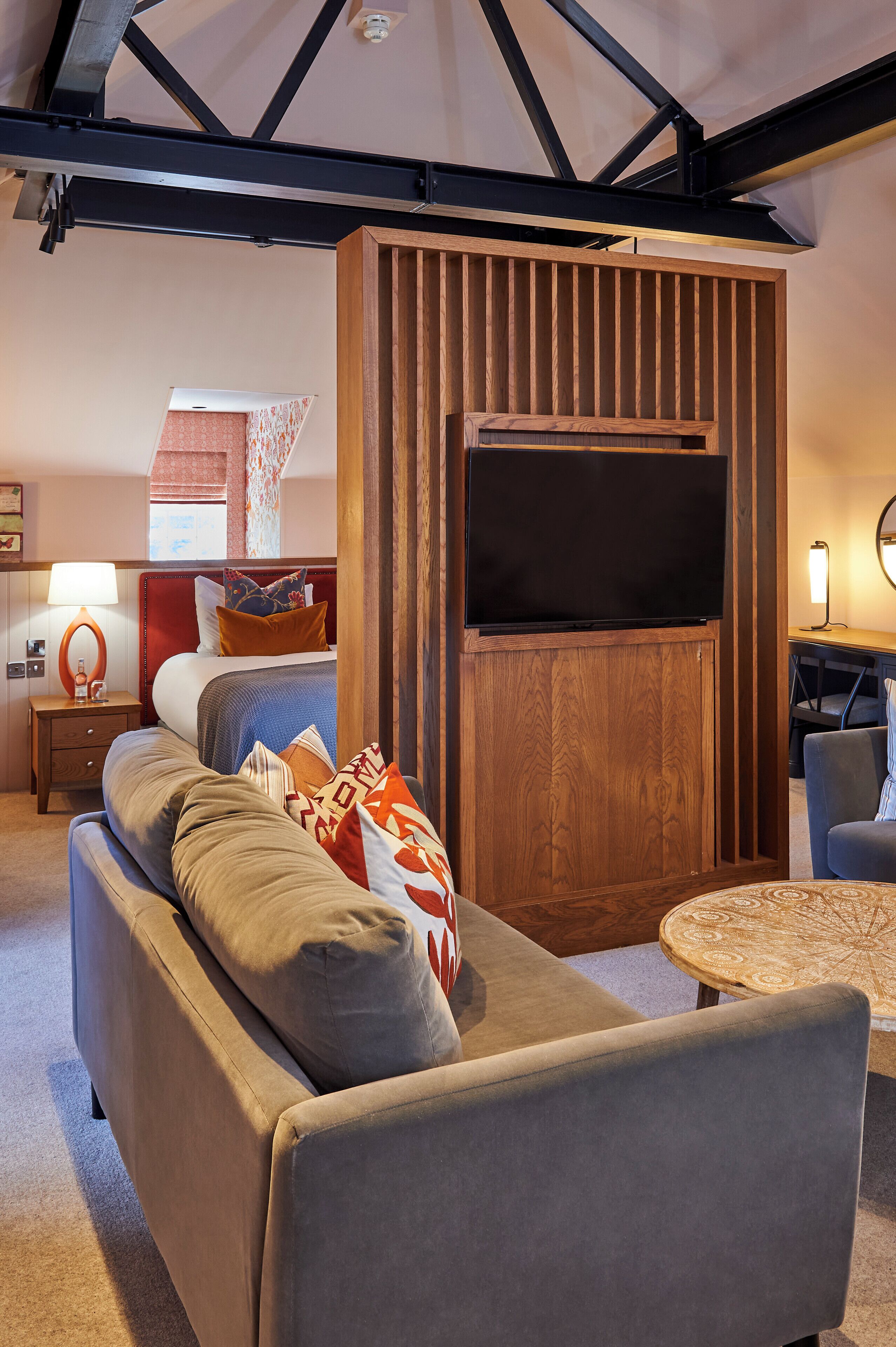 signature suite | egyptian cotton sheets, premium bedding, desk, blackout curtains