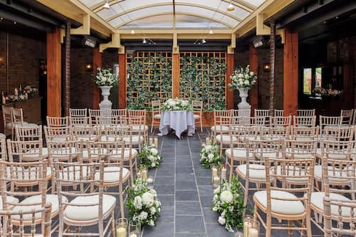 Mariage à l’intérieur