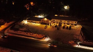 Front of property - Motel Le Radisson de Val-David (Val David)