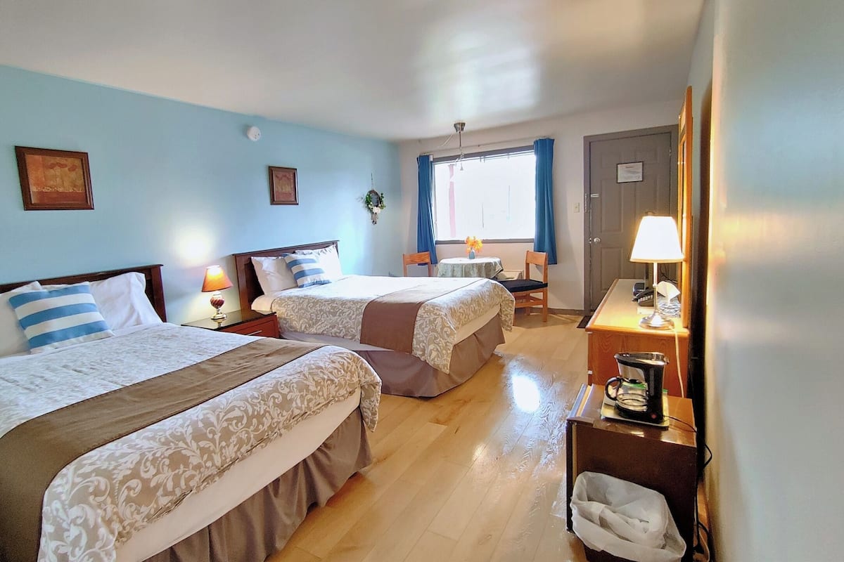 Comfort Room, 2 Double Beds | Individually decorated, individually furnished, desk, laptop workspace