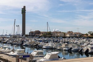 Marina/club náutico