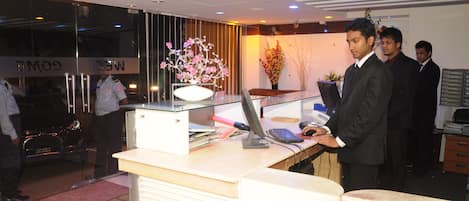 フロント
