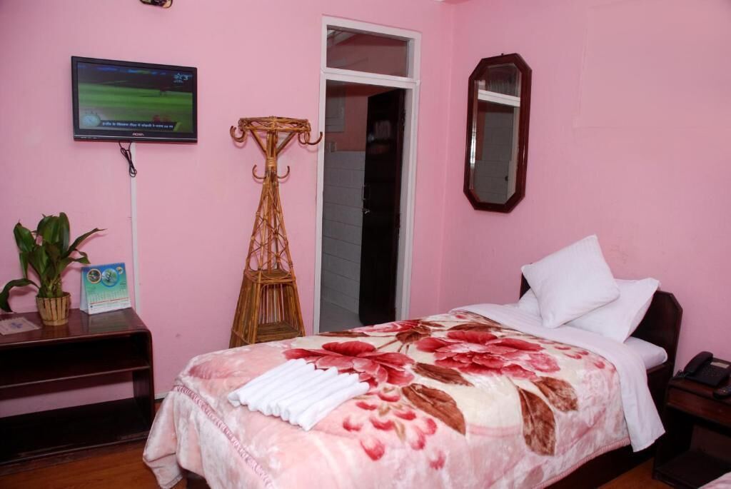 in-room safe, free wifi, bed sheets