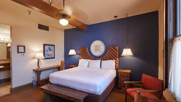 Standard Room, 1 King Bed | 1 bedroom, premium bedding, minibar, in-room safe