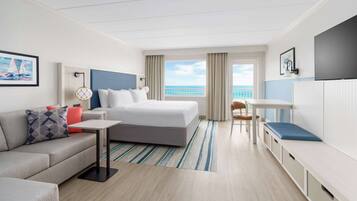 Caja de seguridad en la habitación, escritorio y cortinas blackout