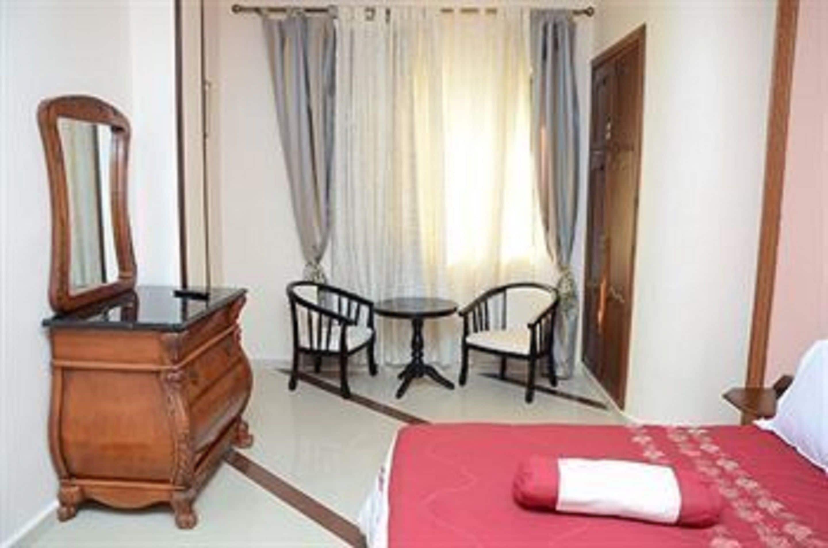 premium bedding, individually furnished, desk, iron/ironing board