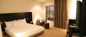 Minibar, in-room safe, desk, free cribs/infant beds - Eden Bel Abbés (Sidi Bel Abbes)