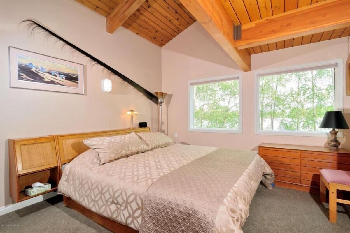 Room, 1 King or 1 Queen Bed, Lake View