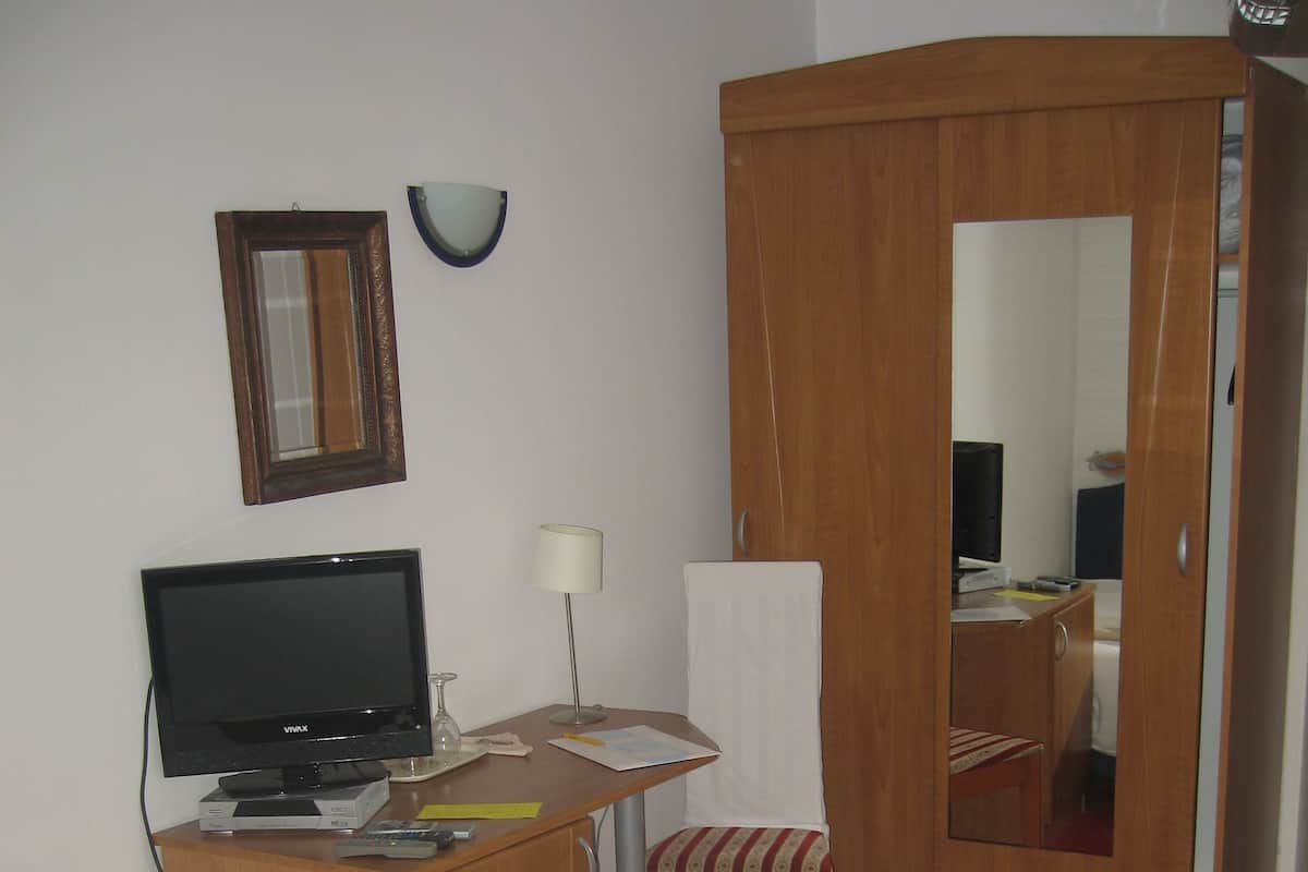 Standard-Doppelzimmer | Hochwertige Bettwaren, Minibar, Zimmersafe, Babybetten