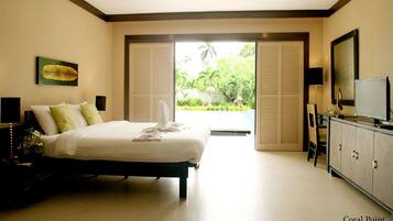 Family Studio | Desk, free WiFi