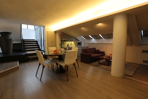Deluxe Duplex, Kitchenette (Penthouse) | Private kitchen | Full-size fridge, microwave, dishwasher, coffee/tea maker