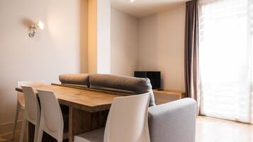 Télévision à écran plat