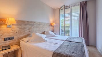 Apartamento, 2 habitaciones, terraza | Caja fuerte y espacio para trabajar con un portátil
