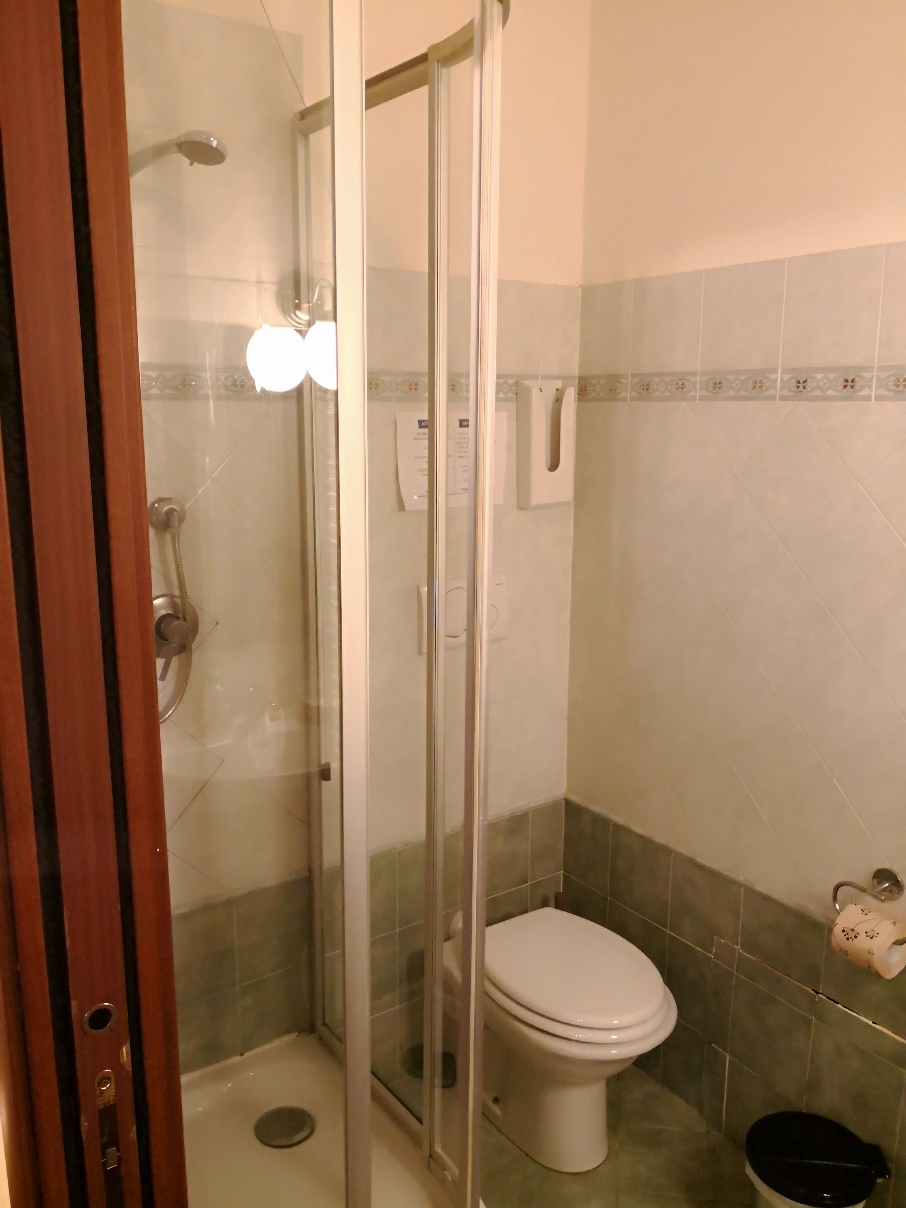 Foto - Window To The Tower