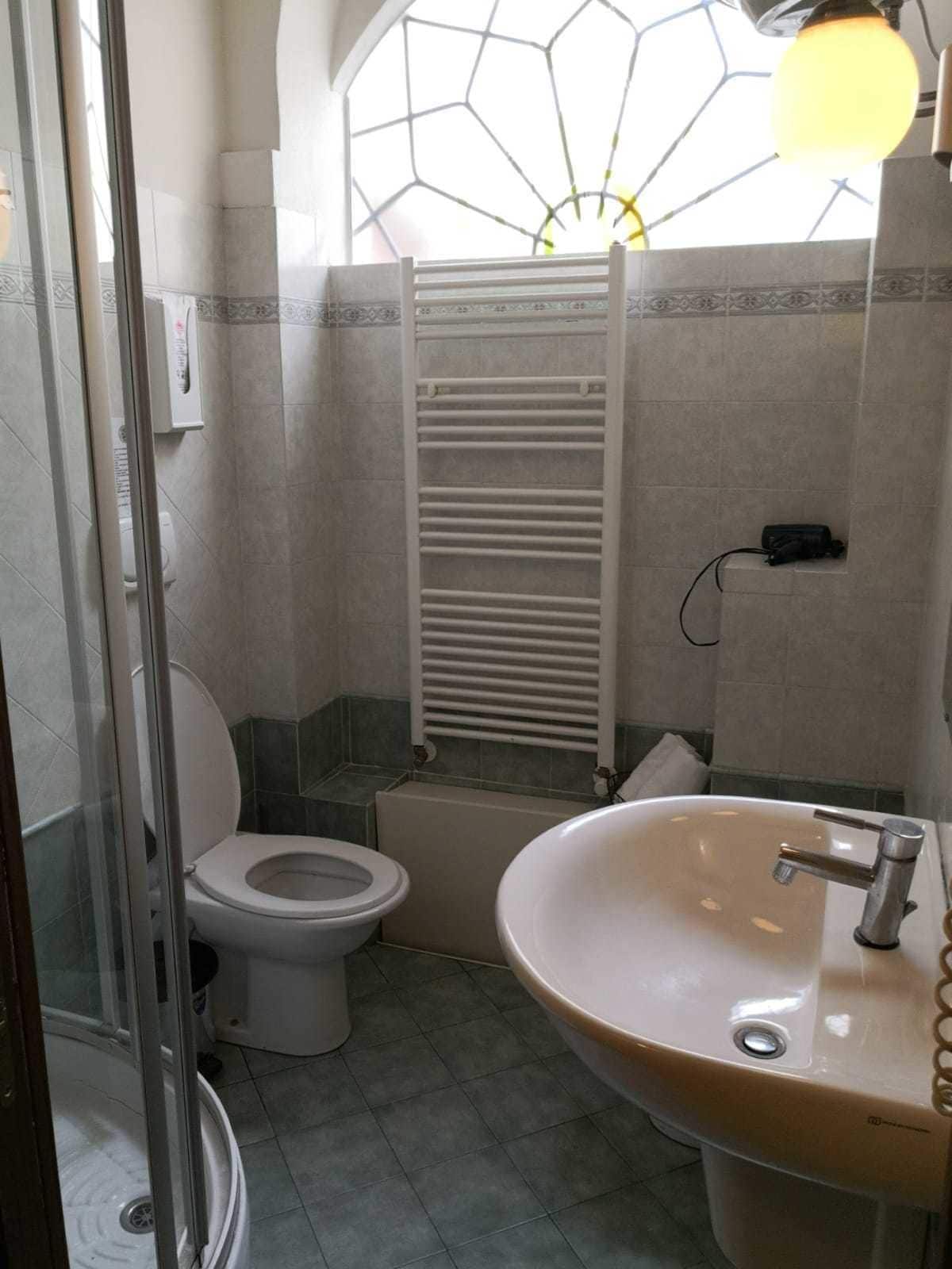 Foto - Window To The Tower