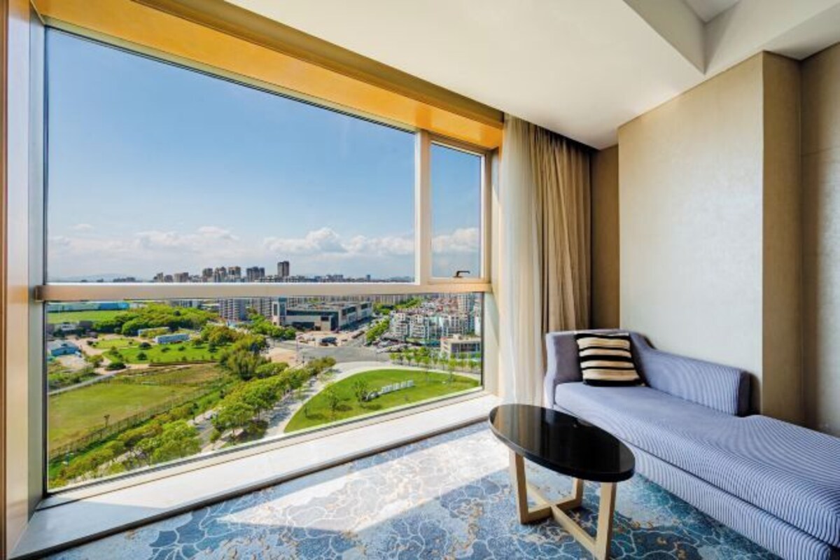 Executive Queen Room
