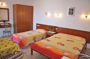 Coffres-forts dans les chambres, draps fournis