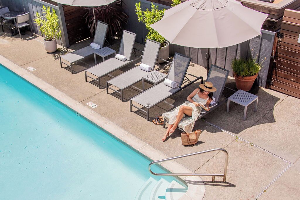 outdoor pool, pool loungers