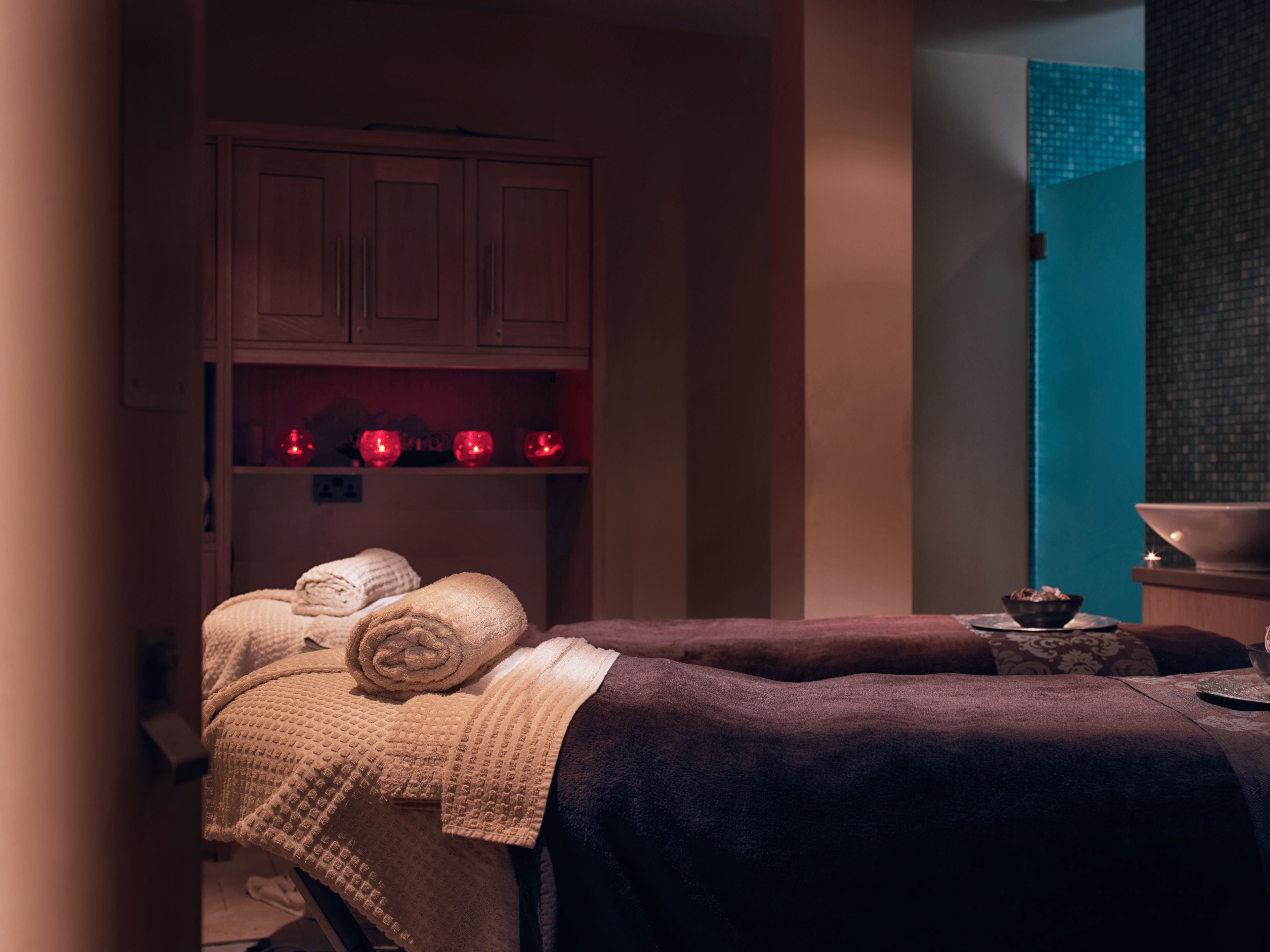 body treatments, aromatherapy, hot stone massages, deep-tissue massages