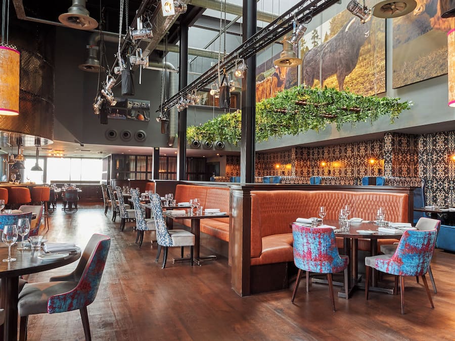 Frokost, lunsj og middag serveres, britiske retter