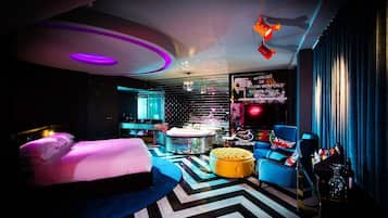 Nirvana Signature Suite | Desk, blackout curtains, iron/ironing board, free cots/infant beds