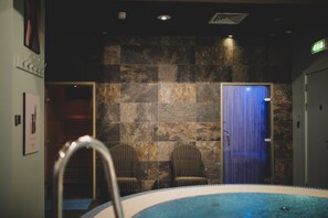 室內 Spa 池
