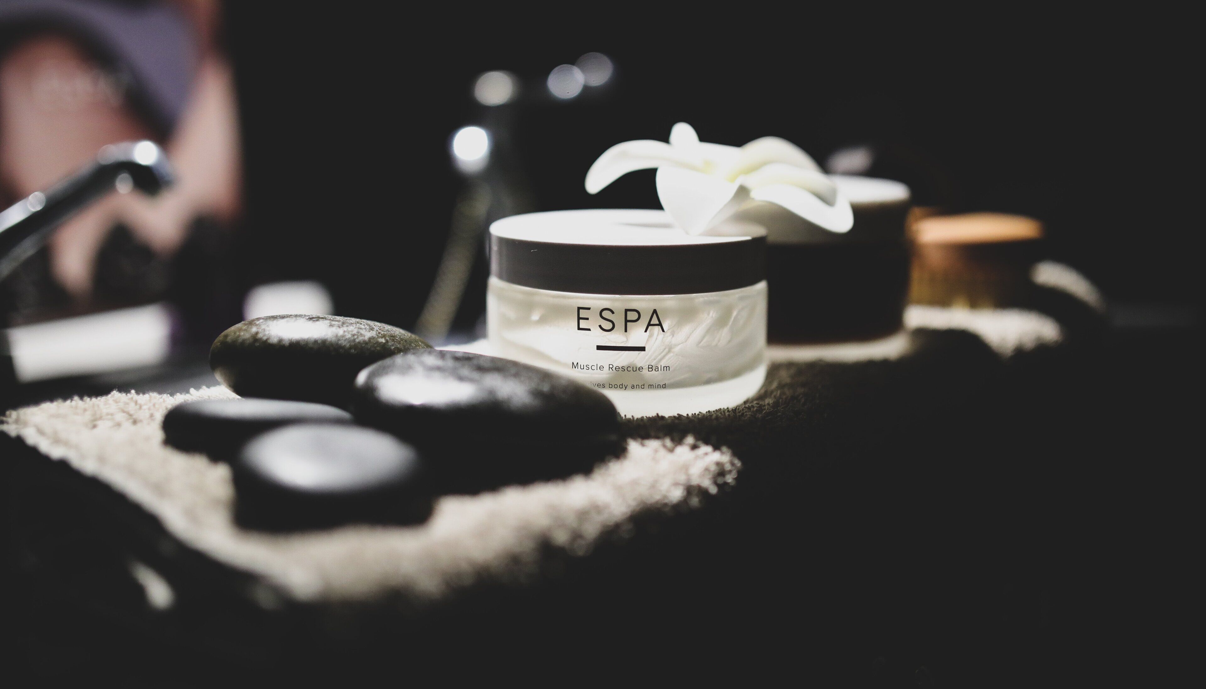 body treatments, aromatherapy, hot stone massages, swedish massages