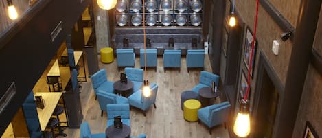 Coin salon dans le hall