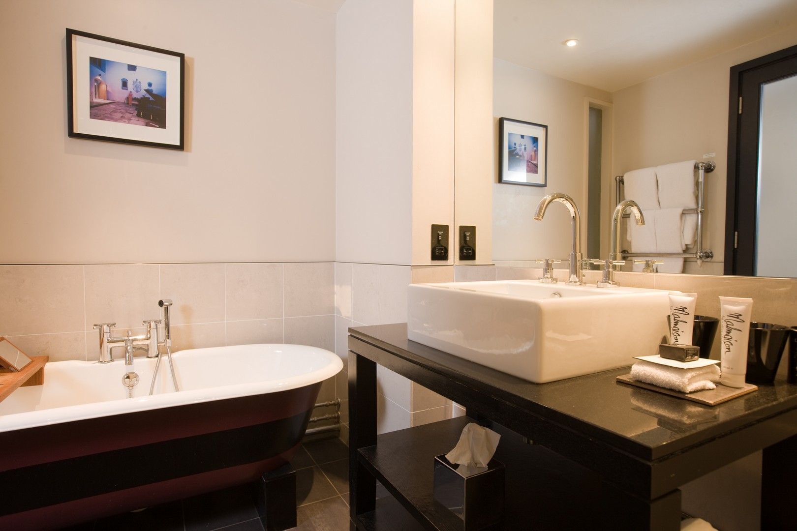 club double room | bathroom | free toiletries, hair dryer, towels, soap