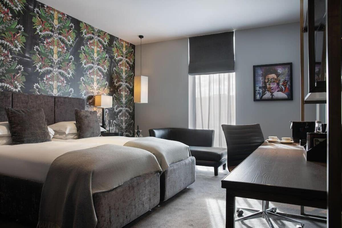 Premium bedding, in-room safe, desk, blackout drapes