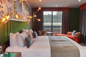 Signature Suite | Premium bedding, in-room safe, desk, blackout curtains