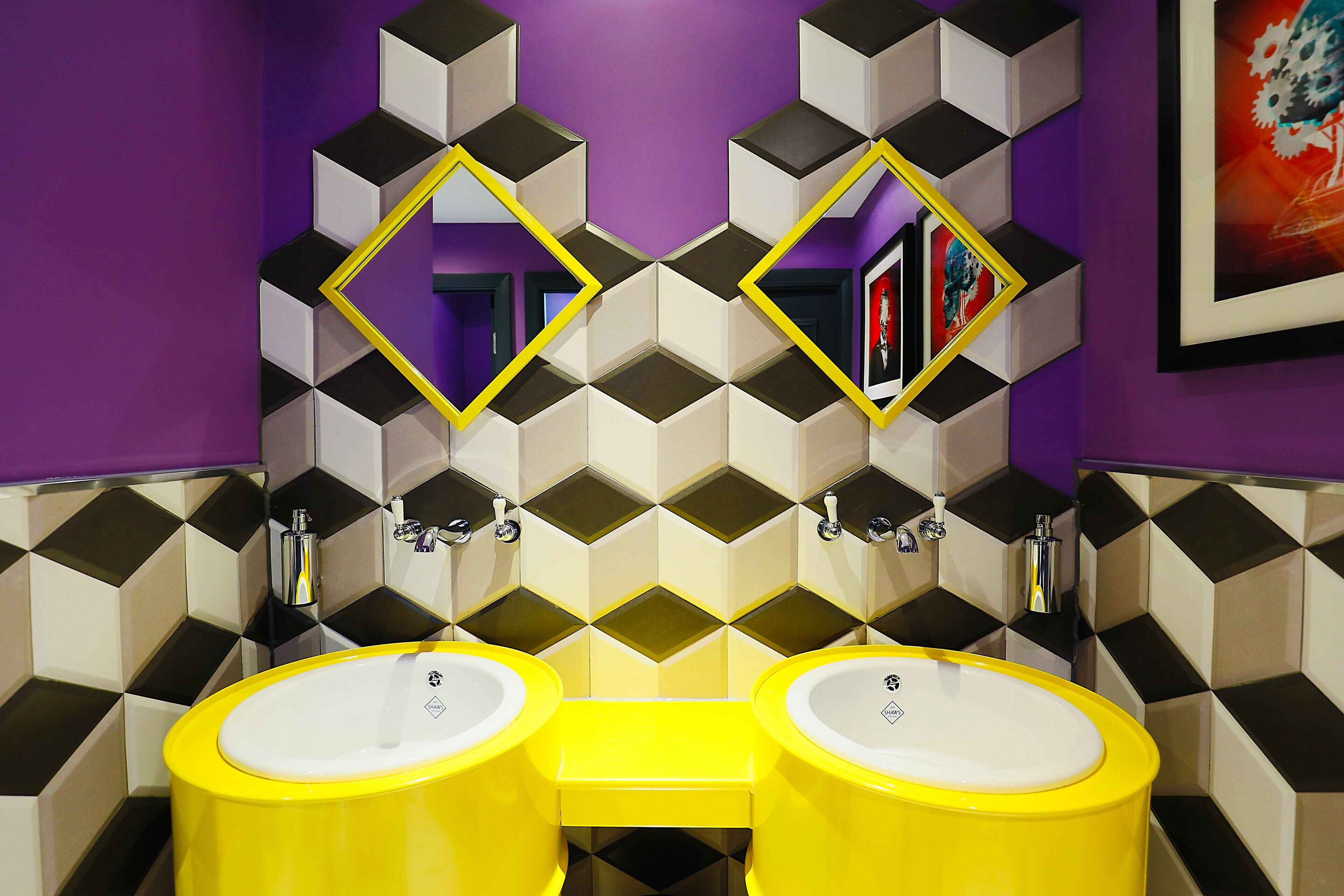 signature suite | bathroom | free toiletries, hair dryer, towels, soap