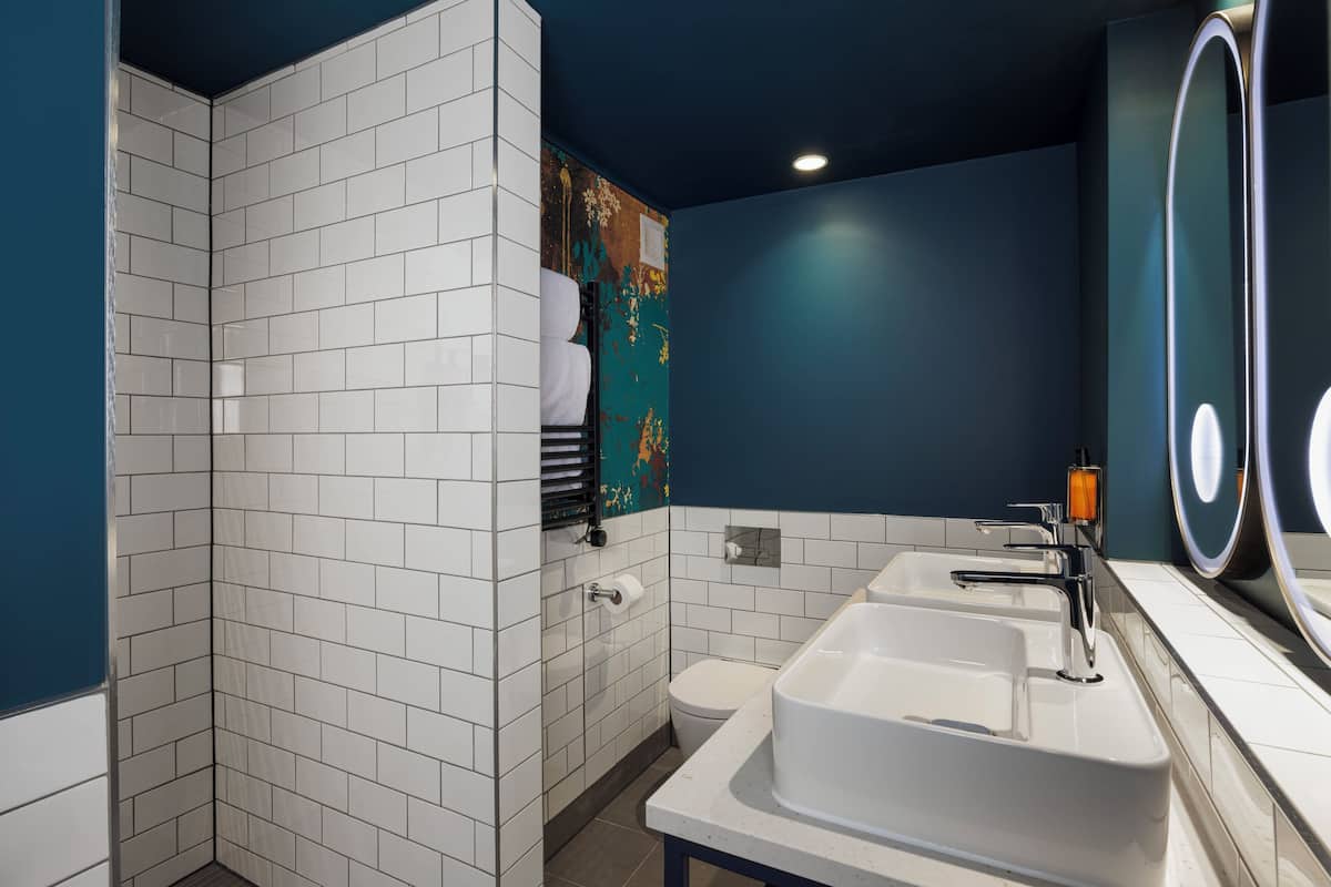 signature suite | 1 bedroom, in-room safe, desk, blackout curtains