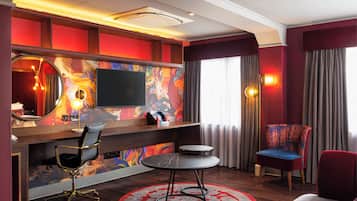 Coffres-forts dans les chambres, bureau, rideaux occultants