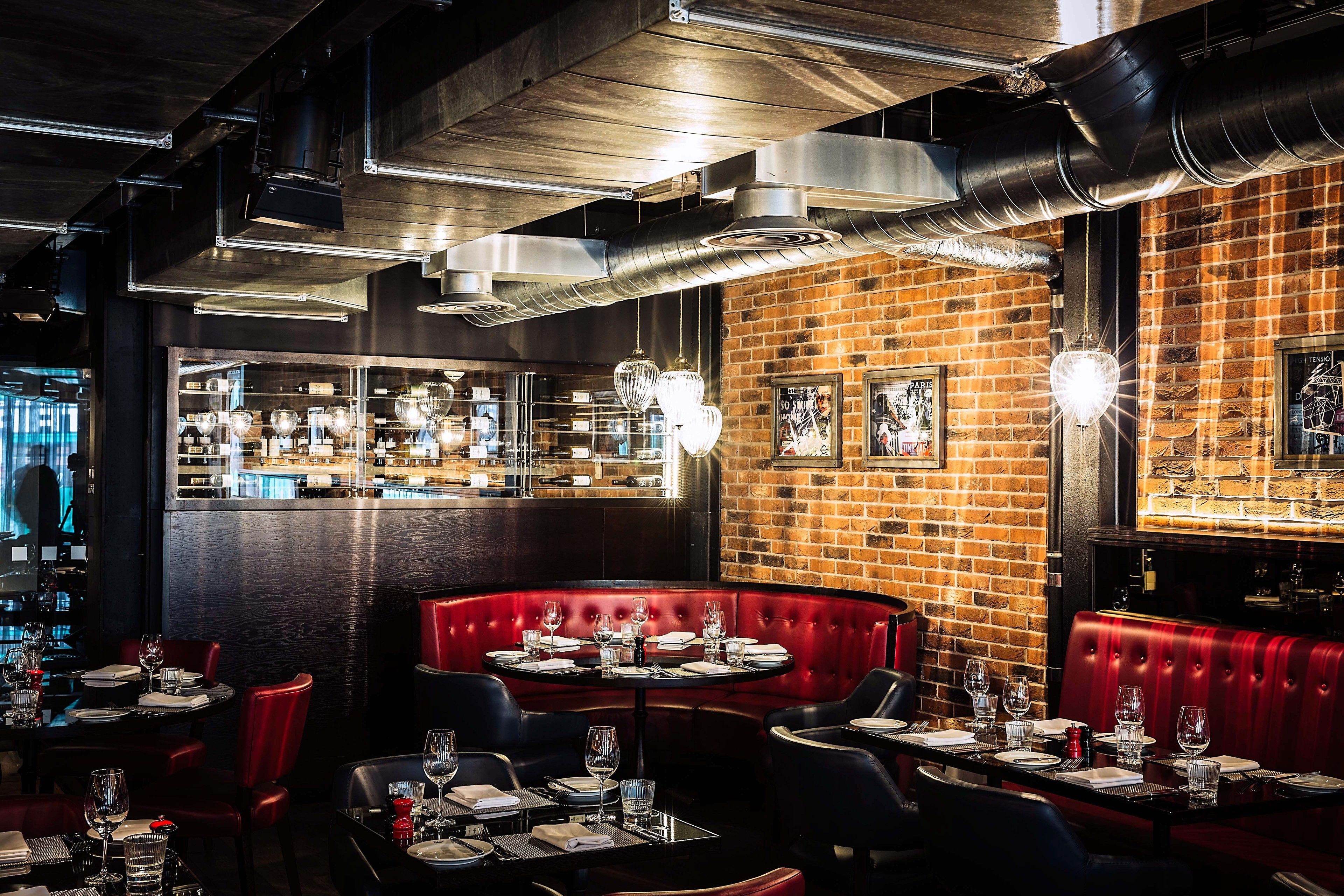 breakfast, lunch, dinner served; british cuisine