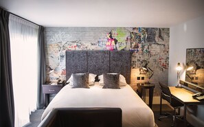 Club Deluxe Room | In-room safe, desk, iron/ironing board, free WiFi - Malmaison Reading (Reading)