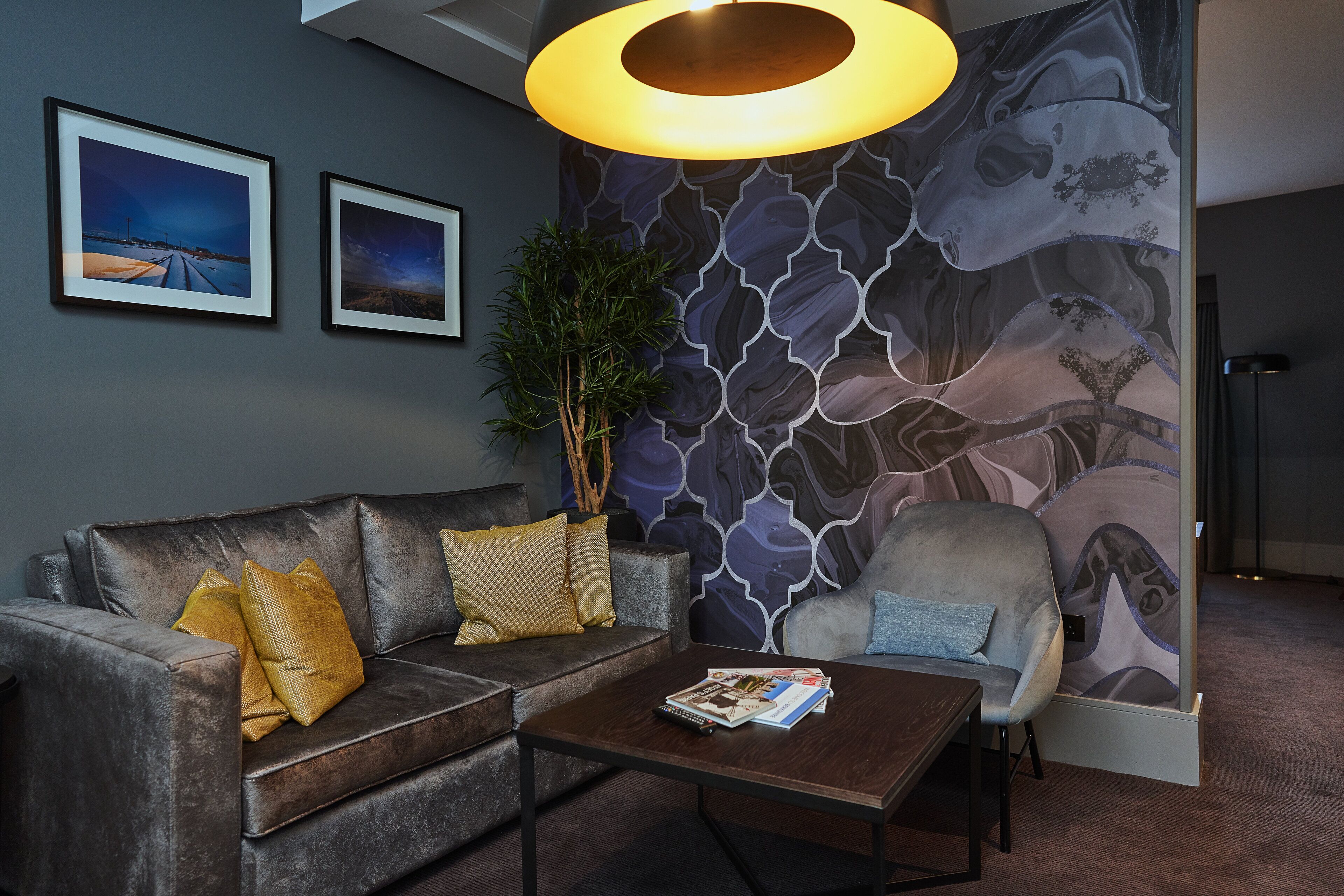 suite | 1 bedroom, in-room safe, desk, iron/ironing board