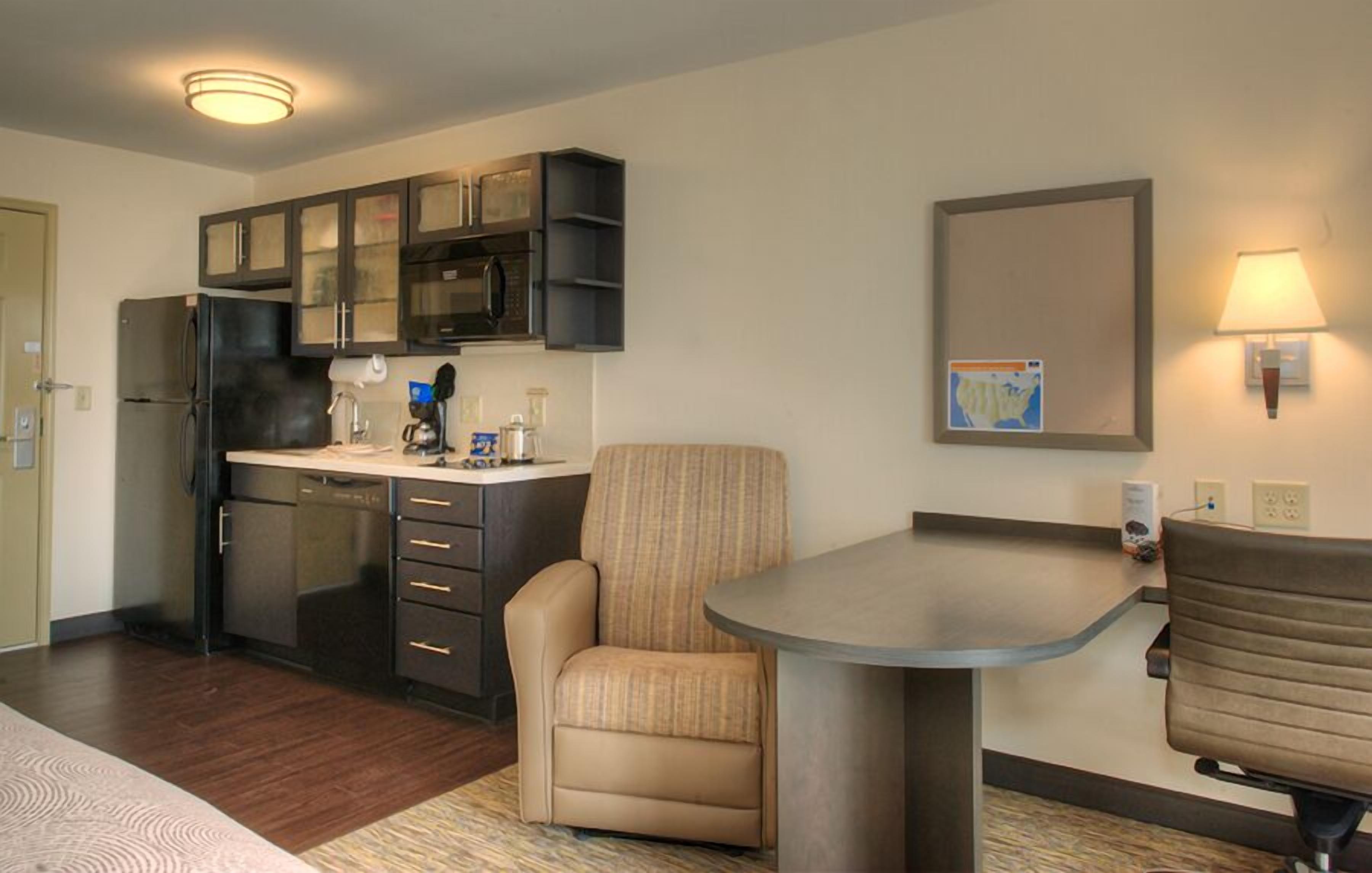 1 bedroom, in-room safe, desk, iron/ironing board